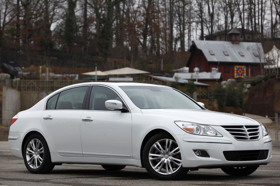  Hyundai Genesis Sedan 2011 года  (фото 39 из 39)
